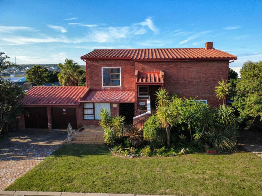 4 Bedroom Property for Sale in Stilbaai Wes Western Cape
